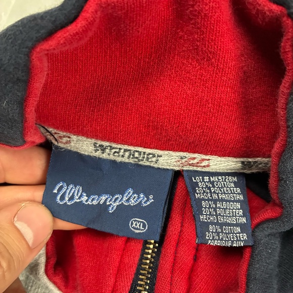 004 - WRANGLER PBR RODEO WESTERN SWEATSHIRT - Picture 2 of 3